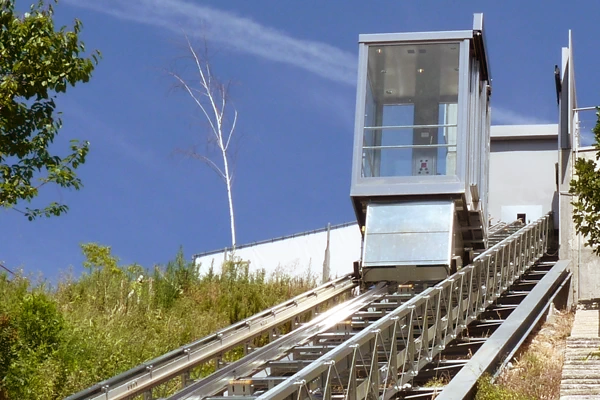 Yamaç ( Yatay ) Asansörü